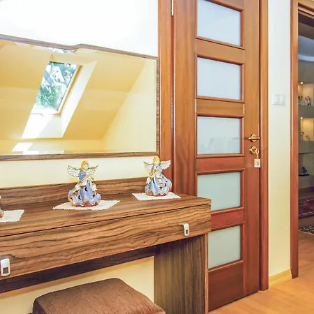 5 Bedroom Amazing In Pisz